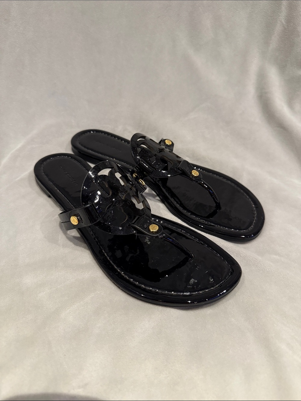 Only worn once size black 
No box 
No dust bag